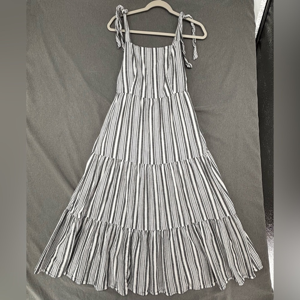 Old Navy Women’s fit & flare midi dress white blue stripe Boho Tie Linen Blend S
